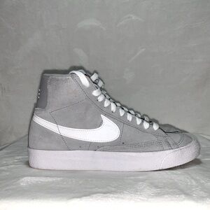 Nike Blazer Mid '77 Suede Big Kids size 4.5/ women's size 6